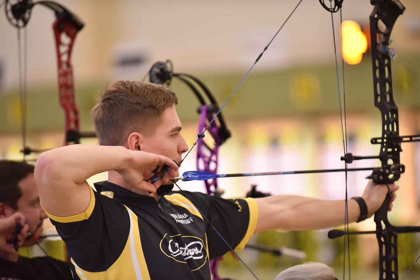 Plokkvibulaskur Robin Jäätma lasi Nimes`i vibuturniiril uue Eesti rekordi ja võitis kvalifikatsiooniringi